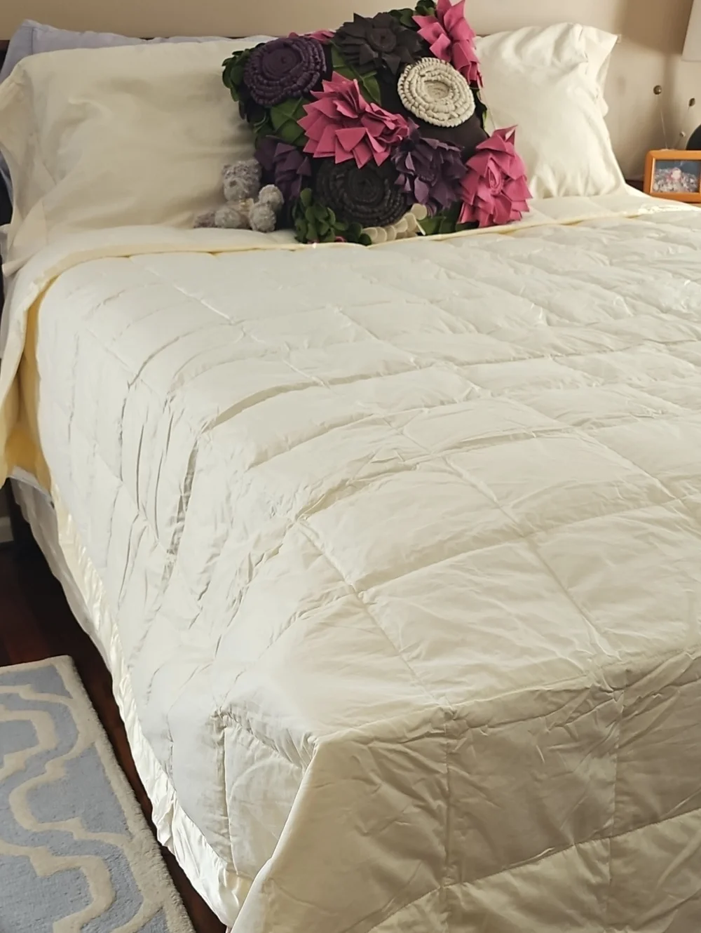 Schweitzer Linen Cream Cotton Light Down Comforter 90x90